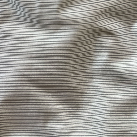 TRAVIS MATHEW Horizontal Stripe Lightweight 10" Performance Grey Golf Shorts 34 - Picture 9 of 10